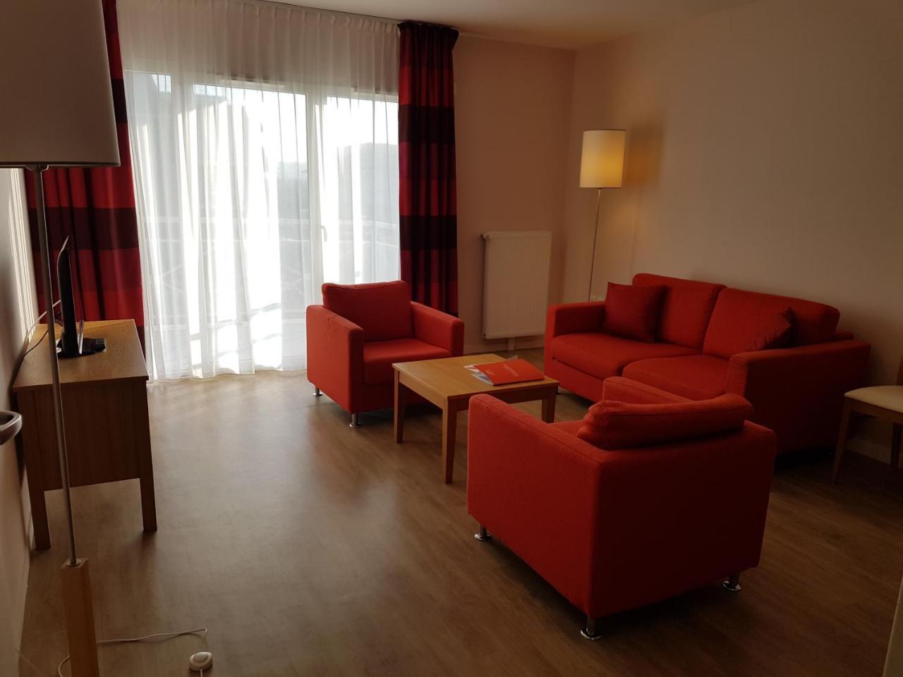 Domitys Le Carrousel Aparthotel Cabourg Exteriör bild